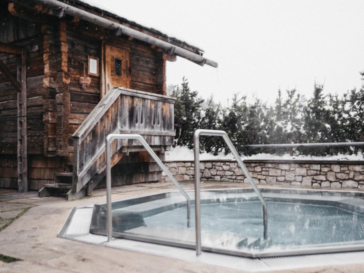 Almwellness-Resort Tuffbad Sankt Lorenzen im Lesachtal Exterior photo